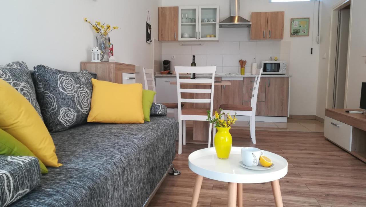 Apartment Near Center,Beach,Bus +Free Parking Zadar Exterior photo