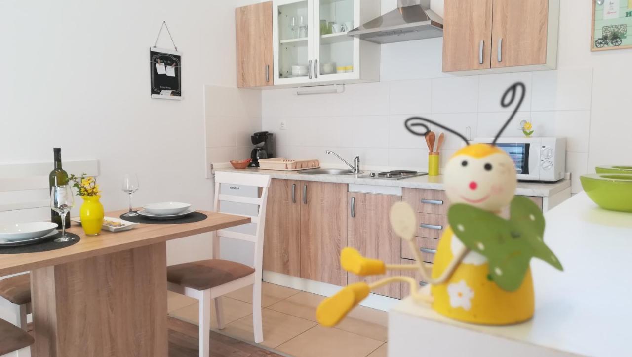 Apartment Near Center,Beach,Bus +Free Parking Zadar Exterior photo